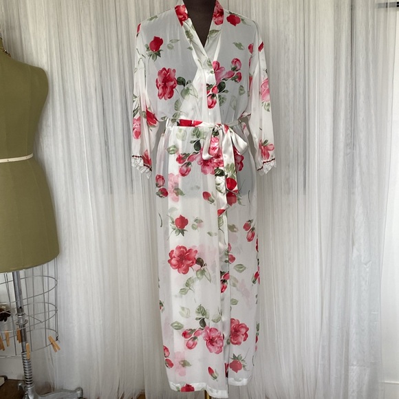 REDUCED 💝 Vtg 80’s “Private Luxuries” flowers honey moon long robe! Size Medium - Picture 1 of 15